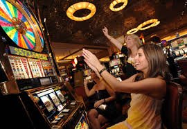 Antarmuka permainan Blackjack di dominototo menampilkan kartu, taruhan, dan tombol aksi